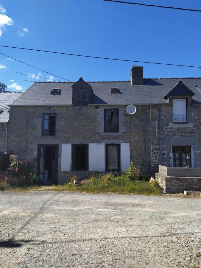 Maison En Granit Bleue Lanhelin Bagian luar foto
